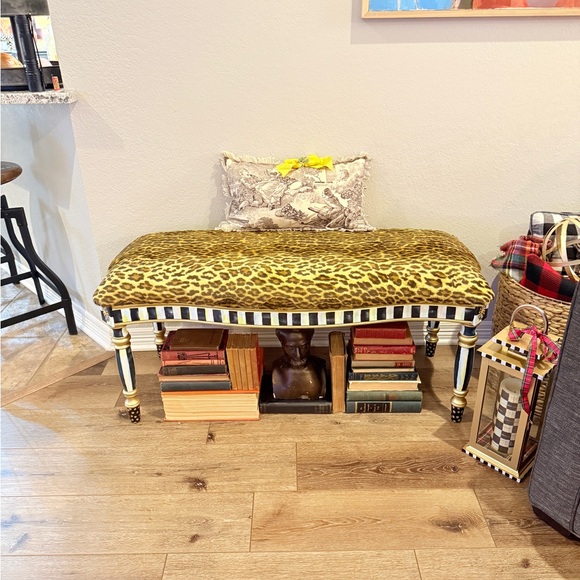 Meet your posher! Caroline - Picture 3 of 14